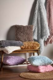 Catherine Lansfield 'Cuddly' Blanket Throw in Silver - Size: 150 cm x 200 cm - thumbnail 4