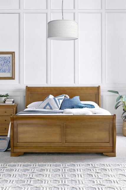 Time4sleep Toulon Oak Finish Wooden Sleigh Bed - Bed Frame in Brown - Size: King - image 1