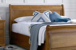 Time4sleep Toulon Oak Finish Wooden Sleigh Bed - Bed Frame in Brown - Size: King - thumbnail 3