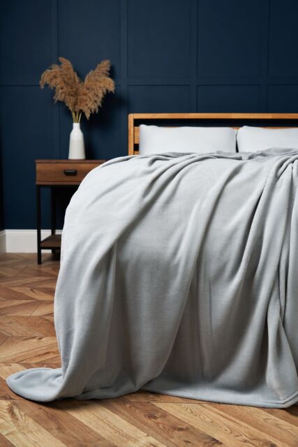 BHS Microfleece Throw in Silver - Size: 140 cm x 180 cm - image 1