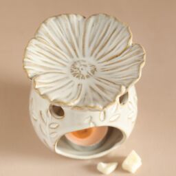 Lisa Angel Women's Ceramic Secret Garden Wax Melt Burner in Off-White - thumbnail 2
