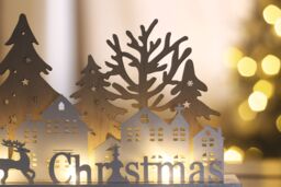 Marco Paul Christmas Wooden Light Up Sign Festive Village Scene with Warm White LED - thumbnail 4