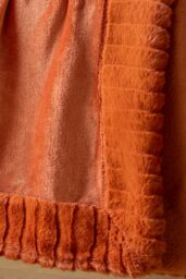 Catherine Lansfield 'Velvet & Faux Fur' Throw in Burnt Orange - Size: 150 cm x 200 cm - thumbnail 2