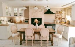 Nordlys Set of 2 Classic Wooden Dining Room Chairs in Beige - thumbnail 2