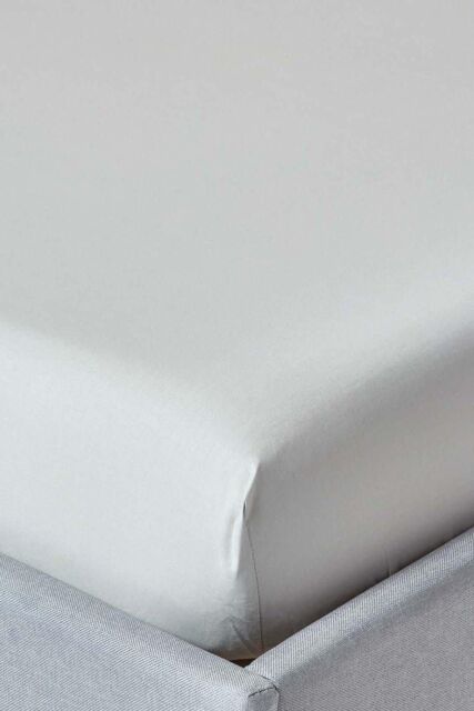 Homescapes Egyptian Cotton Fitted Sheet 12 inch 200 Thread Count in Silver - Size: King Fitted - image 1