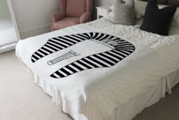 Benjamin Tate Design Tutankhamun Blanket in Natural - Size: 120 cm x 150 cm - thumbnail 3