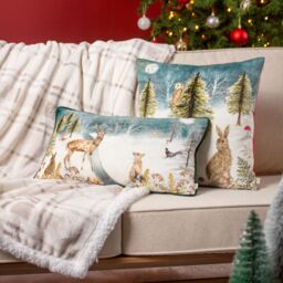 Evans Lichfield Stag Winter Velvet Piped Cushion - Size: 30 cm x 50 cm - thumbnail 4