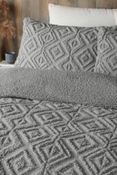 Fusion 'Romo' Fleece & Sherpa Duvet Cover Set in Grey - Size: Super King - thumbnail 2