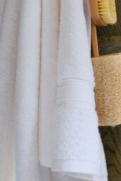 CHRISTY 'Serene' Soft Tone 100% Combed Cotton 8 Piece Towel Bale in White - thumbnail 3