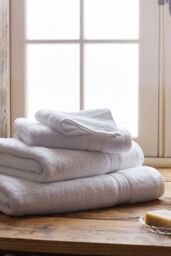 CHRISTY 'Serene' Soft Tone 100% Combed Cotton 8 Piece Towel Bale in White - thumbnail 2