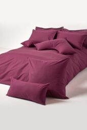 Homescapes Continental Egyptian Cotton Pillowcase 200 TC, 80 x 80 cm in Plum - thumbnail 4