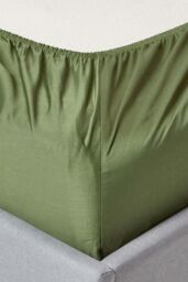 Homescapes Sateen Cotton Deep Fitted Sheet 18 inch 400 Thread Count in Green - Size: King Fitted - thumbnail 2