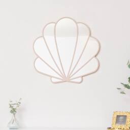 Melody Maison Large Pink Shell Shaped Wall Mounted Mirror - 60cm X 60cm - Size: 60 cm X 60 cm - thumbnail 1