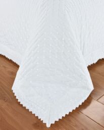 Rapport Home Richmond Bedspread with Shams (254x254 cm) in White - Size: Super King - thumbnail 3
