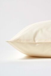 Homescapes Egyptian Cotton Housewife Pillowcase 200 TC, Standard Size in Cream - thumbnail 2