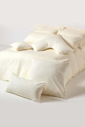 Homescapes Egyptian Cotton Housewife Pillowcase 200 TC, Standard Size in Cream - thumbnail 5