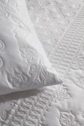 Serene 'Avery Stripe' Pinsonic Soft Touch Duvet Cover Set in White - Size: King - thumbnail 3