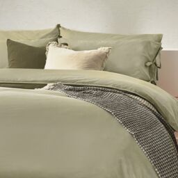 Yard Mallow Bow Tie 100% Cotton Duvet Cover Set in Light Green - Size: King - thumbnail 3