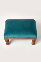 Homescapes Mable Velvet Rectangular Footstool in Green - thumbnail 4