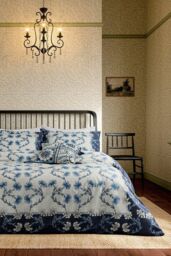 V & A 'Scrolling Carnation' Cotton Cushion in Blue - Size: 45 cm x 45 cm - thumbnail 4