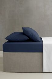 Catherine Lansfield 'Easy Iron Percale' Combed Polycotton 25cm Depth Sheet in Navy - Size: King Fitted - thumbnail 1