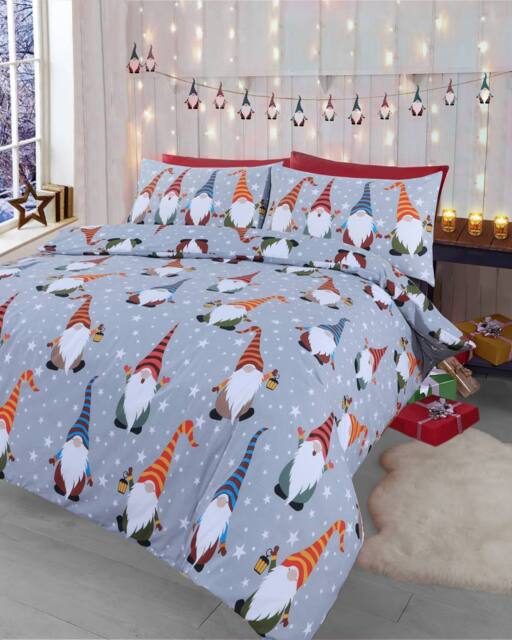 Velosso Singing Gonks Cotton Rich Printed Duvet Cover & Pillowcase Set in Red - Size: King - image 1