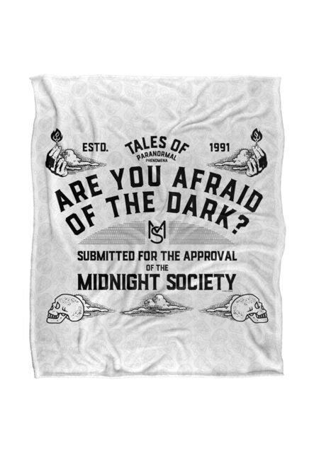 Nickelodeon Are You Afriad of The Dark? Tales of Paranormal Silky Touch Super Soft Throw Blanket 152 X 127 cm in White - image 1
