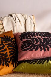 Furn Maldive Botanical Velvet Tufted Cushion in Green - Size: 45 cm x 45 cm - thumbnail 6