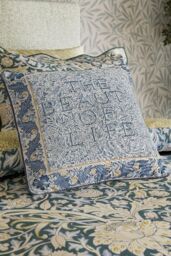 Morris & Co 'Trent' Cotton Cushion in Blue - Size: 50 cm x 50 cm - thumbnail 2