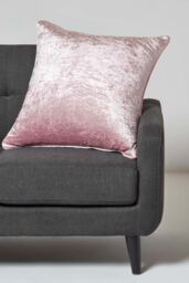 Homescapes Luxury Crushed Velvet Cushion Cover in Pink - Size: 45 cm x 45 cm - thumbnail 2