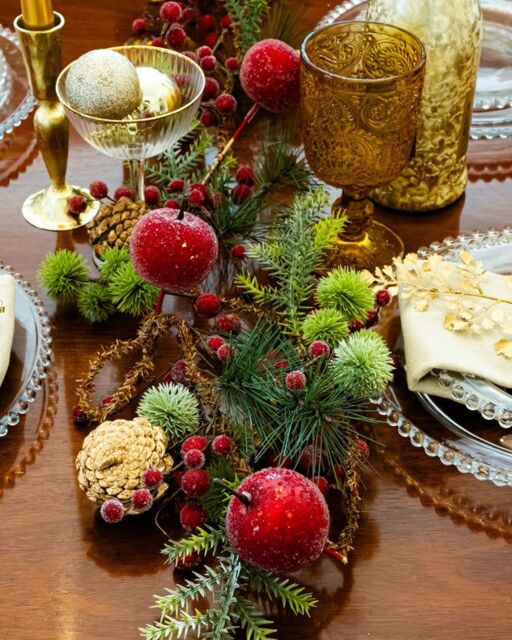 Dibor Country Hedgerow Xmas Table Decoration Christmas Garland 1.8m - Size: Large - image 1