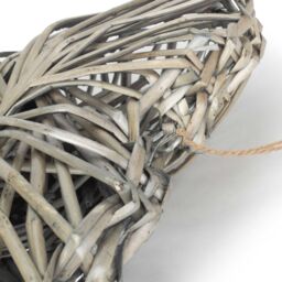 Red Hamper Wicker Heart Wreath Grey Wash Finish - thumbnail 2