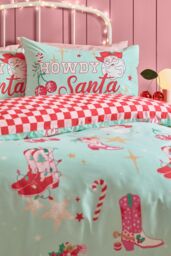 Catherine Lansfield 'Santa's Howdy Christmas' Reversible Duvet Cover Set in Green - Size: Double - thumbnail 3