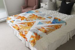 Benjamin Tate Design Autumn Geometrics With Maple Leaves Blanket in Natural - Size: 120 cm x 150 cm - thumbnail 3
