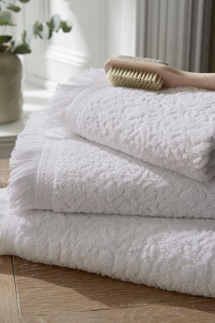 Murmur 'Lotta Sculpted' Cotton Towel in White - image 1