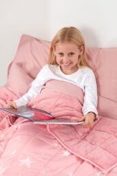 OHS Star Teddy Fleece Kids Weighted Blanket in Pink - thumbnail 4