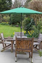 Glamhaus Green Garden Table Parasol Crank Handle Waterproof Sun Umbrella 2.7M - thumbnail 5