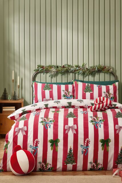 Catherine Lansfield 'Christmas Stripe' Reversible Duvet Cover Set in Red - Size: Double - image 1