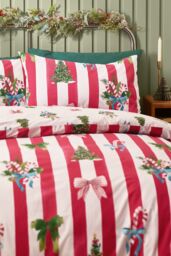 Catherine Lansfield 'Christmas Stripe' Reversible Duvet Cover Set in Red - Size: Double - thumbnail 3