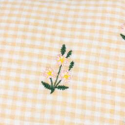 Furn Les Petite Fleurs 100% Cotton Gingham Ruffle Cushion in Natural - Size: 30 cm x 50 cm - thumbnail 5