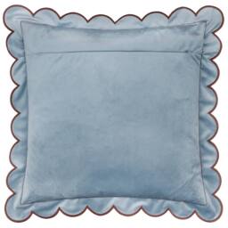 Furn Lil Scallop Velvet Cushion in Blue - Size: 45 cm x 45 cm - thumbnail 3