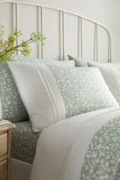Dreams & Drapes 'Tess' Easy Care Ditsy Floral Leaf Print Duvet Cover Set in Green - Size: King - thumbnail 2