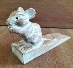 KDMD Hand carved Doorstop - Dormouse in Brown - thumbnail 2