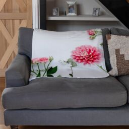 Benjamin Tate Design Scattered Flowers Blanket in Natural - Size: 120 cm x 150 cm - thumbnail 2