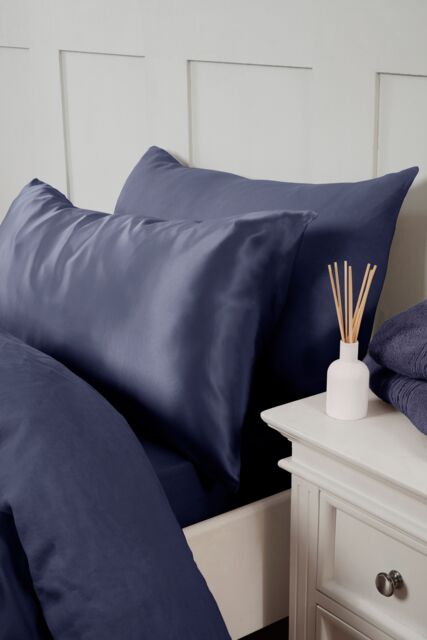 Silky Silks 100% Mulberry Silk Standard Pillowcase in Navy - Size: Standard Pillow Case - image 1