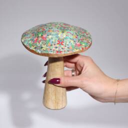 Serenityy Wooden Garden Mushroom - Medium, Mediterranean Tile Pattern - Size: Medium