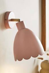 ValueLights Millie Flower Style Scallop Adjustable Wall Light with Bulb in Pale Pink - thumbnail 2