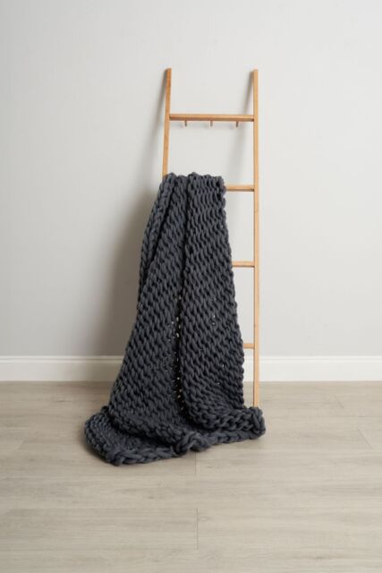 BHS Chunky Cable Throw in Grey - Size: 130 cm x 160 cm - image 1