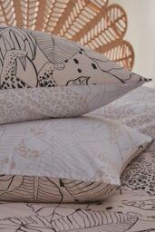 Furn Aurora Botanical Reversible Duvet Cover Set in Light Pink - Size: Super King - thumbnail 4