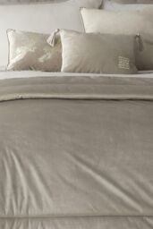 Laurence Llewelyn-Bowen 'Chic' Luxury Soft Velvet Frame Stitched Warm & Cosy Bedspread in Light Grey - thumbnail 4